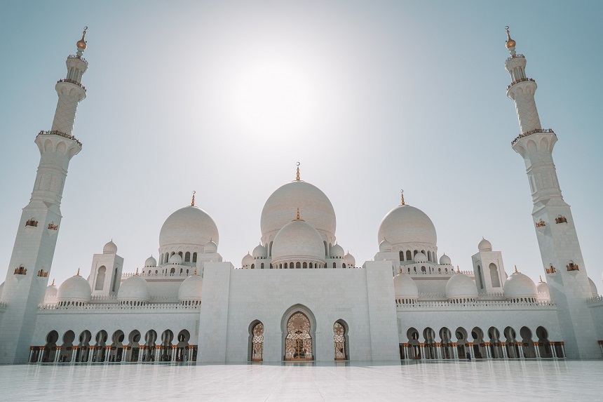 24 Hours in Abu Dhabi, UAE Travel Guide