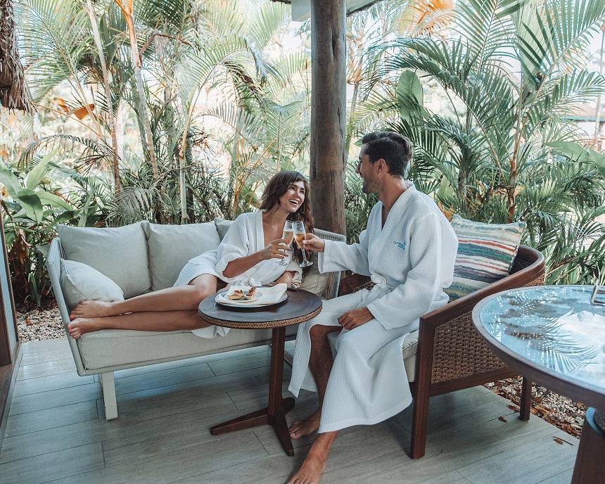 Plan The Perfect Romantic Weekend Getaway: Travel Ideas and Tips For Couples
